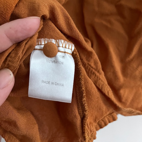 JODIFL Rust-Brown Embroidered V-Neck Top - Picture 4 of 7